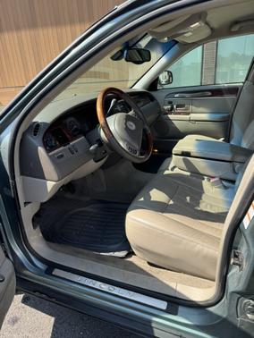 2003 Lincoln Town Car Signature