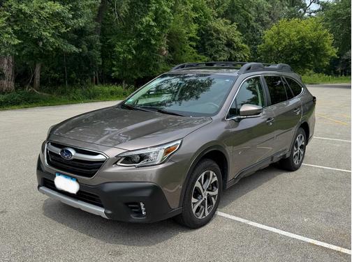 Gray 2022 Subaru Outback Limited