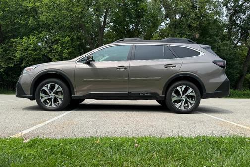 Gray 2022 Subaru Outback Limited