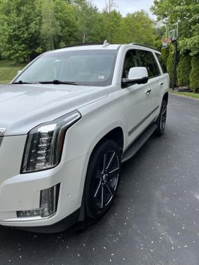 2017 Cadillac Escalade Luxury