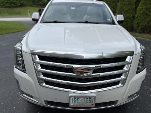 2017 Cadillac Escalade Luxury