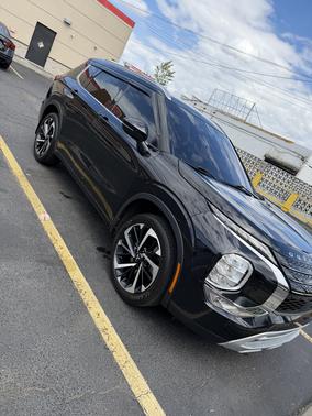 Black 2022 Mitsubishi Outlander SEL Launch Edition