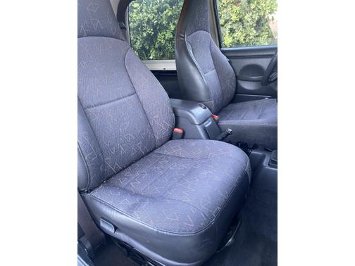 Photo 2 of 7 of 2001 Jeep Wrangler Sport