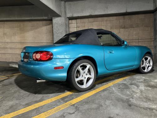 2003 Mazda MX-5 Miata Base