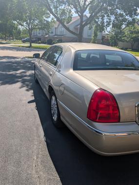 2009 Lincoln Town Car Signature Limited