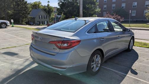 2016 Hyundai SONATA SE