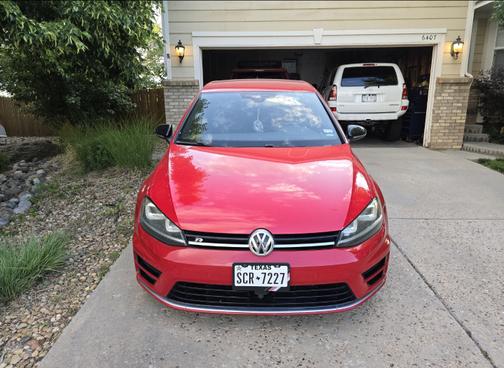 2017 Volkswagen Golf R 4-Door w/DCC & Navigation