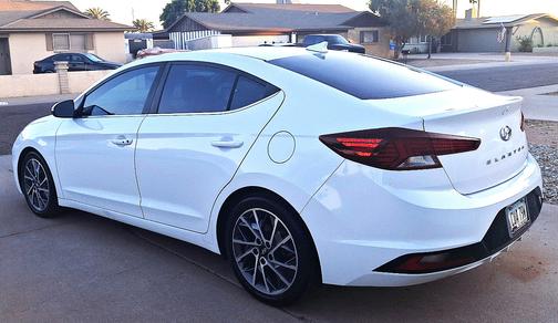 White 2020 Hyundai ELANTRA Limited