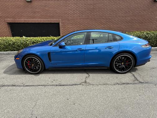 2019 Porsche Panamera Panamera GTS