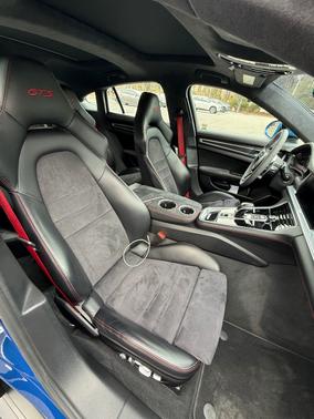 2019 Porsche Panamera Panamera GTS