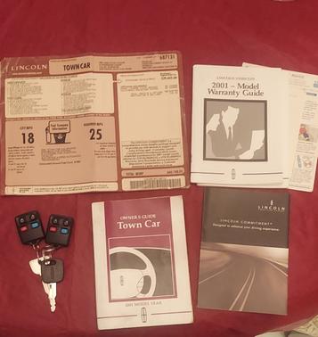 2001 Lincoln Town Car Executive