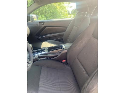 2010 Ford Mustang Base