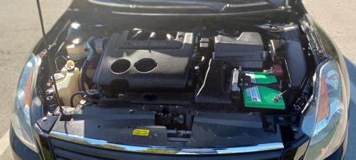 Black 2009 Nissan Altima 3.5 SE