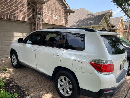 White 2012 Toyota Highlander Base