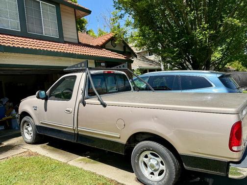 1998 Ford F-150 XLT
