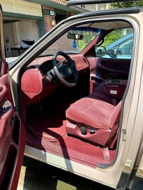 1998 Ford F-150 XLT