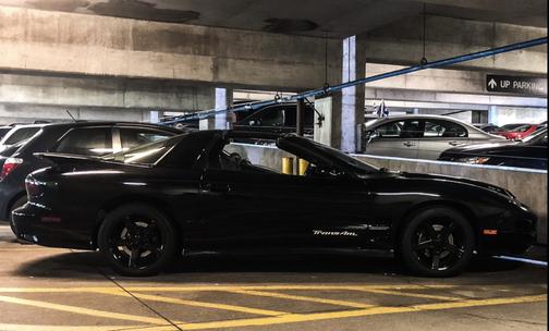 Photo 4 of 17 of 1998 Pontiac Firebird Trans Am