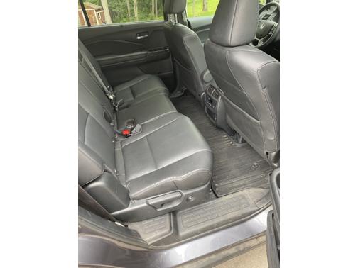 Photo 5 of 10 of 2022 Honda Pilot Special Edition