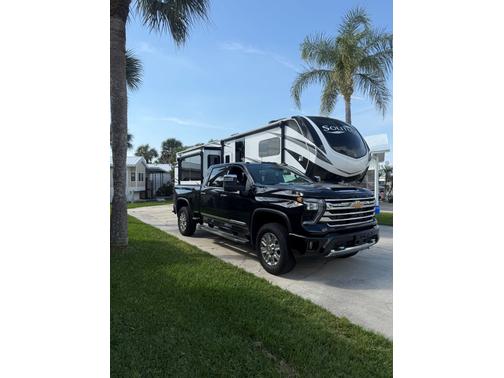 2024 Chevrolet Silverado 3500 High Country