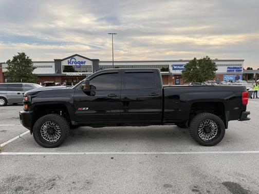 Black 2019 Chevrolet Silverado 2500 LTZ