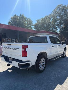White 2021 Chevrolet Silverado 1500 Custom