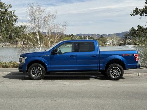 Blue 2018 Ford F-150 XLT