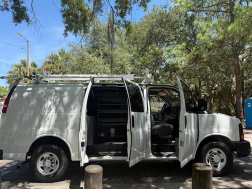 White 2015 Chevrolet Express 2500 Work Van