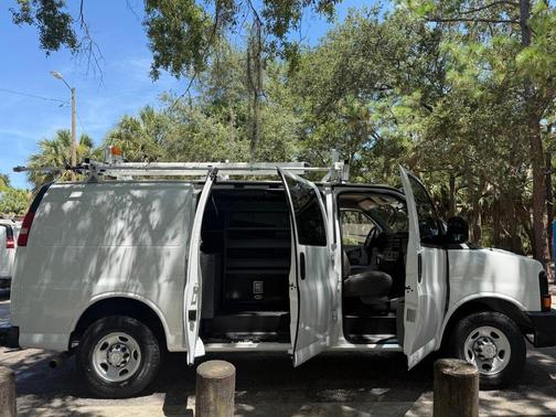 White 2015 Chevrolet Express 2500 Work Van