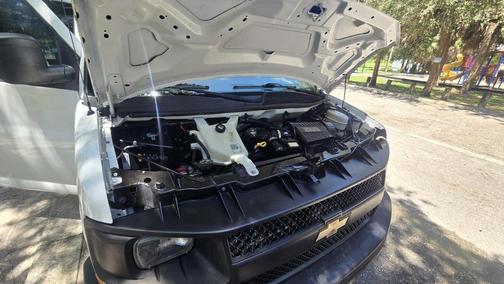 White 2015 Chevrolet Express 2500 Work Van