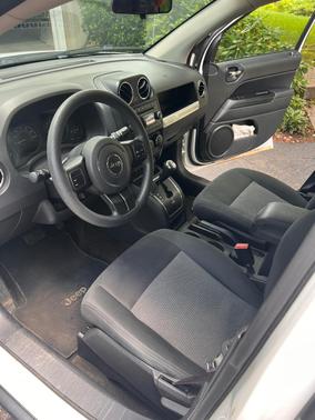 White 2015 Jeep Compass Sport
