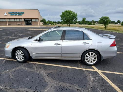Silver 2007 Honda Accord EX-L