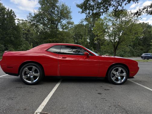 Red 2009 Dodge Challenger R/T