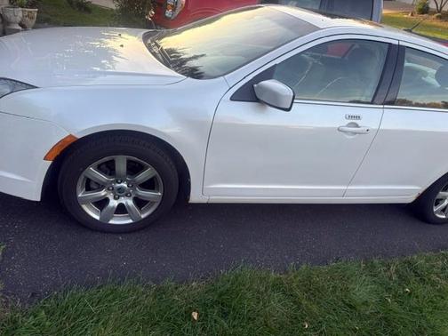 White 2011 Mercury Milan Premier