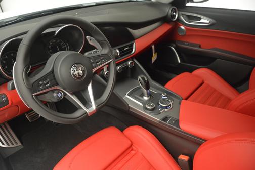 2019 Alfa Romeo Giulia Base