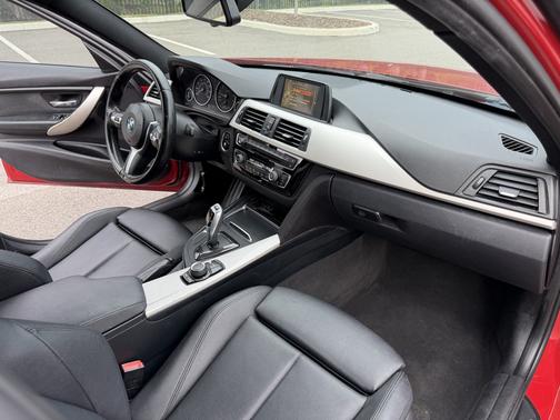 Red 2016 BMW 320 i