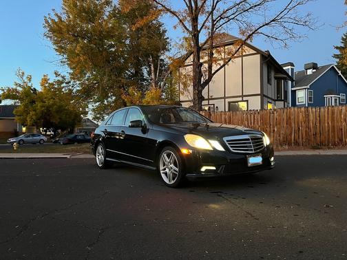Photo 1 of 11 of 2011 Mercedes-Benz E-Class E 550 4MATIC