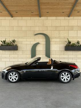 Black 2004 Nissan 350Z Touring