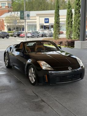 Black 2004 Nissan 350Z Touring