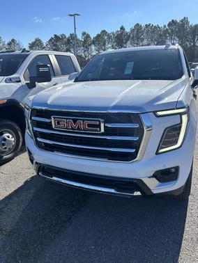 2025 GMC Yukon Elevation