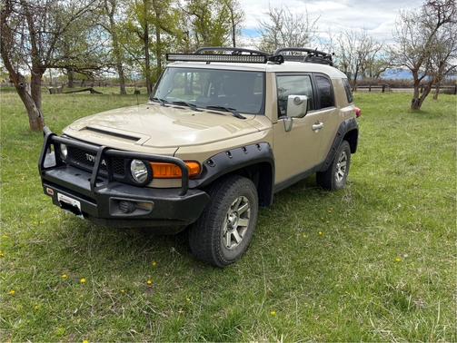 2014 Toyota FJ Cruiser Base