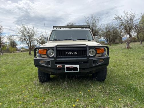 2014 Toyota FJ Cruiser Base