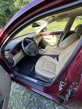 Red 2013 Hyundai Genesis 3.8