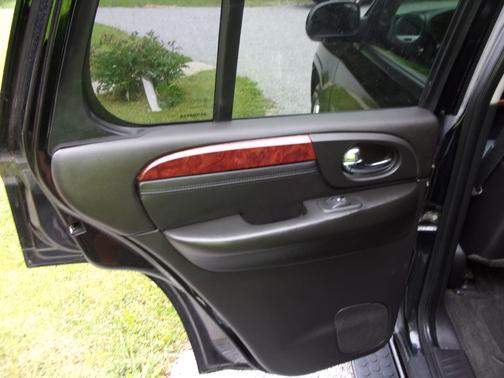 Black 2008 GMC Envoy Denali
