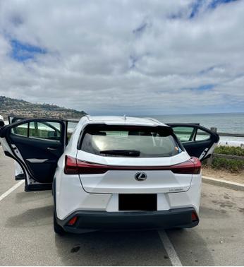 2023 Lexus UX 250h Base
