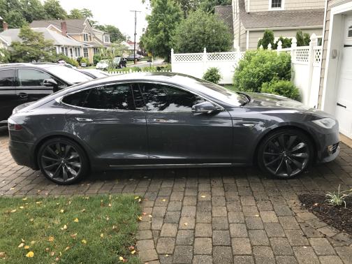 2016 Tesla Model S 90D
