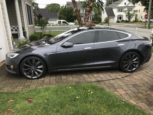 2016 Tesla Model S 90D