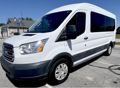 2017 Ford Transit-350 XLT