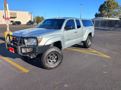 Silver 2005 Toyota Tacoma Access Cab