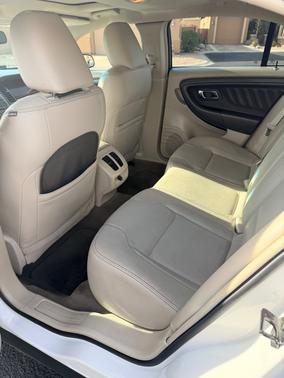 2011 Ford Taurus SEL