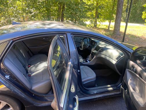 Blue 2013 Hyundai SONATA SE